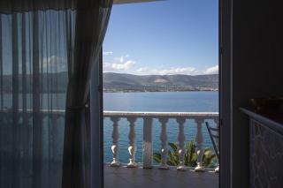 Apartments More - Trogir (Traù) - 0