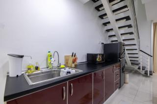 Loft Seaview Suite 3 Bedroom by The Only Bnb - Jelutong - 1