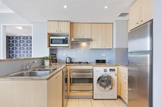 KOZYGURU Sydney CBD Lovely 2 Bedroom APT with Amazing City View NHA653 - Sydney - 7