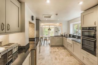 Riverside House - Fordingbridge - 1