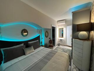 Spanish Steps bedroom - Rome - 8