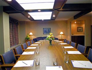 Days Inn by Wyndham Airdrie - Airdrie - 9