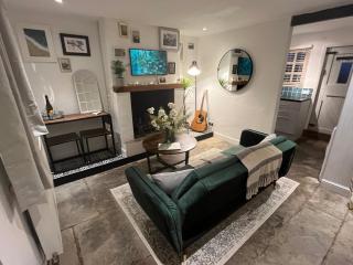 Bay Cottage, Hot Tub - Snitterfield - 5