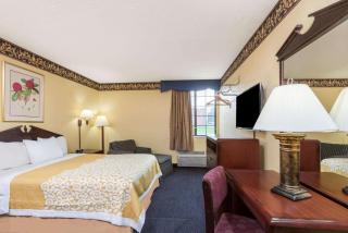 Days Inn & Suites by Wyndham Youngstown / Girard Ohio - 6