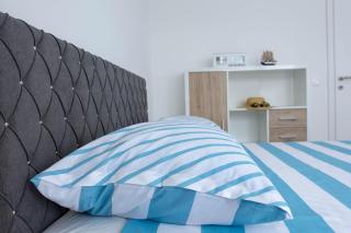 Luxury apartment with terrace Castel - 5