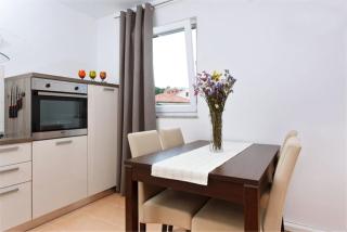 Ida Apartments - 8