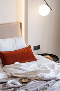 The City Hotel & Suites - 8