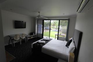 Shoredrive Motel - 3