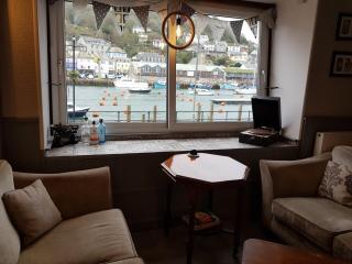 The Harbour Moon - Looe - 4