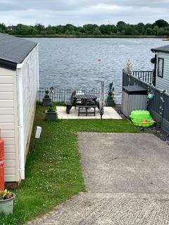 Lovely 4 berth caravan on 7 Lakes Country Park at Crowle North Lincolshire - Crowle - 0