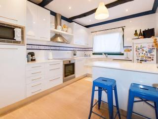 Cozy holiday home with pool in St Pere Pescador - Sant Pere Pescador - 5