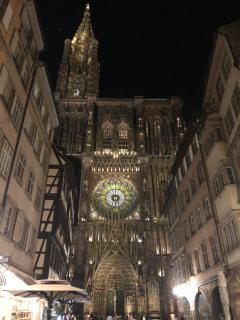 Carré or au pied de la Cathédrale - 0