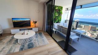 OceanView Oasis 2BR Apt - 5Mins to Beach - Family Resort - Gold Coast - 7