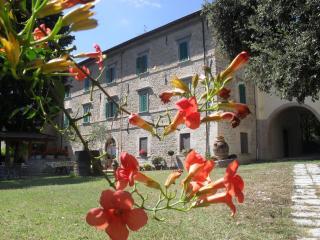 Belvilla by OYO Splendid Farmhouse with Jacuzzi - Gualdo Cattaneo - 4