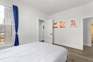 Casa Soleada in East Rock near DT and Yale SOM with FREE Parking and King Bed - New Haven - 2