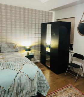 The Hive, Private Large Double Room, Barking, Close to London - Barking - 2