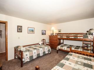 Idle Hours Inn - 1945 by Big Bear Vacations - Big Bear City - 1