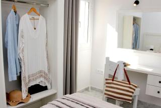 Sunny Apt at Regina Apartments - 1