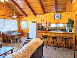 Sunny Bear Cabin Resort Cottage by Big Bear Vacations - 7