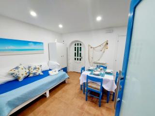 Bleu Bijou Apartment - 4