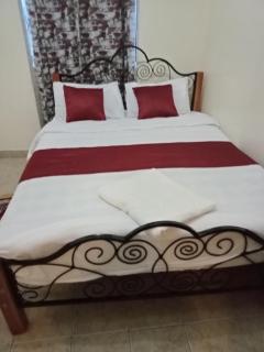 Rubistones - Naivasha - 1
