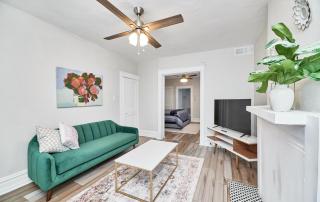 1 Bd Apt near forest park, Science Center & dining - 9