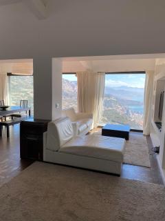 Villa with unique & breathtaking view over Sea, Monte-Carlo, Italy & Alps - La Turbie - 0