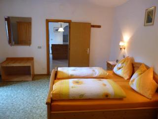 Schlosshof zu Montani - Morter - 1