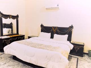 Luxury Palace Peshawar - Peshawar - 4