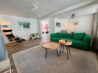 140 m2 groot appartement -midden in het centrum- 2022 kompleet gerenoveerd - Domburg - 2