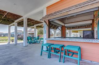 4Br 3Ba - Ocean Views - Walk 2 Beach - Tiki Bar - with Creek - Crystal Beach - 6
