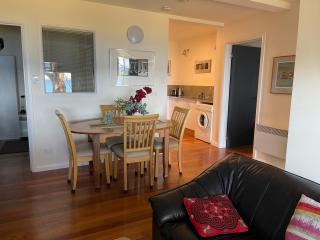 Beachside Taroona with Spa - Sandy Bay - 1