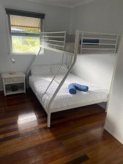 Pet Friendly Cottage in Torquay - Hervey Bay 430m or 5 min walk to dog friendly Shelly Beach - Torquay - 6