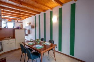 Happy Guest Apartments - Lake & Green Oasis - Riva di Solto - 8