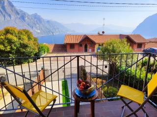 Happy Guest Apartments - Lake & Green Oasis - Riva di Solto - 2