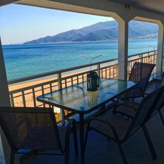 Sea Breeze luxury apartments - Nea Vrasna - 0