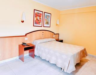 Hotel Alameda - Villaviciosa - 0