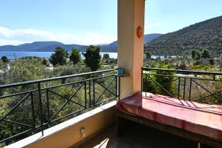 Pavlos' cottage with beach view - Korfos - 8
