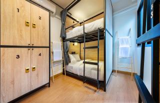 Siam Subway Hostel and Café - Bangkok - 4