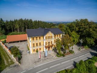 Hotel & Restaurant Waldschloss - Passau - 9