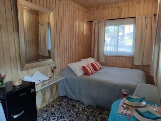 Cabaña vista al volcán en centro de Pucón - 0