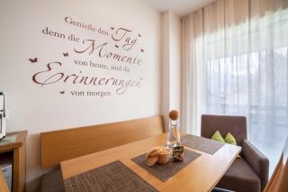 Schnitzer Ferienwohnung Löwenzahn - Rablà - 4
