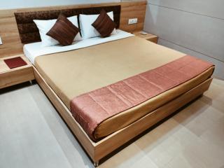 Hotel Prasad NX - Bombay - 8