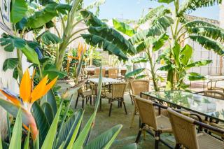 Hotel Carlos V Jerez by Vivere Stays - Jerez de la Frontera - 0