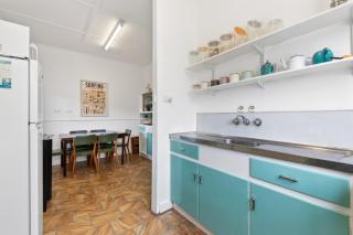Retro Family Favourite with Wifi - Harry's Place - Gracetown - 3