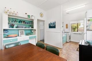 Retro Family Favourite with Wifi - Harry's Place - Gracetown - 6
