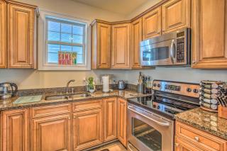 Home with Deck 1 Mi to Surfside Beach Access! - 3
