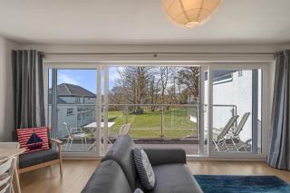 Coedrath Park 20 - Modern Apartment, Close to the Beach - 8