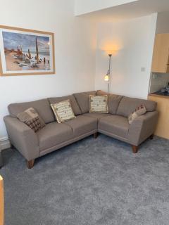 Delamere ground floor holiday flat - 4