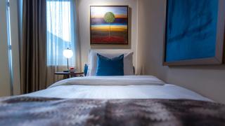 Delphi Hotel & Restaurant - 1